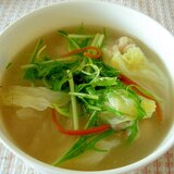 野菜たっぷり！水菜とまいたけの中華スープ